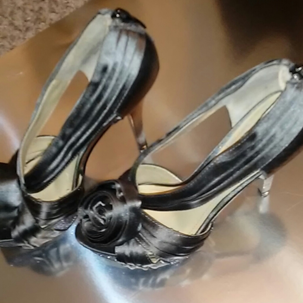 Dark Grey Glitter ENZO ANGIOLINI Heels Size 6 - Picture 4 of 8